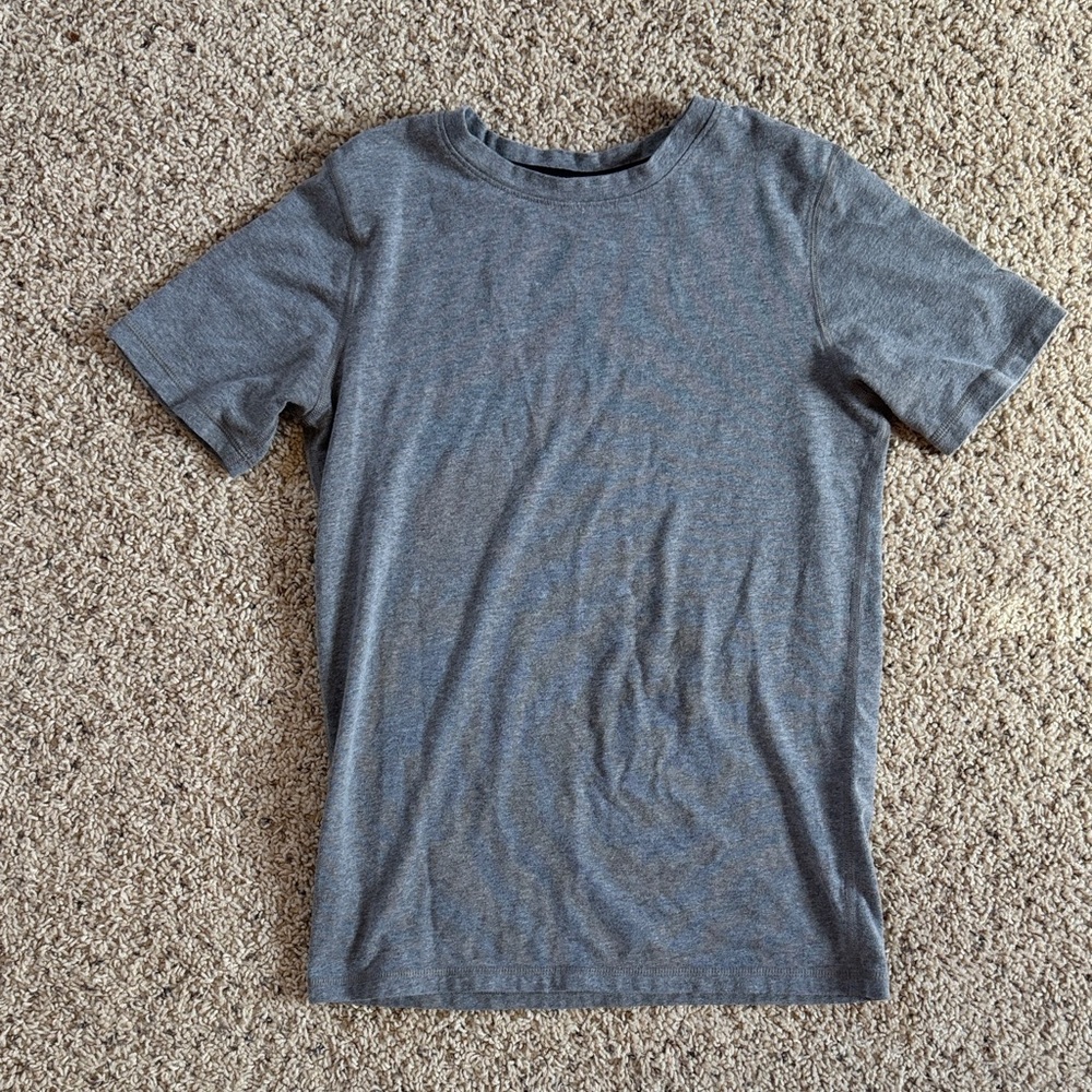 All in Motion Gray Short Sleeve Tee
